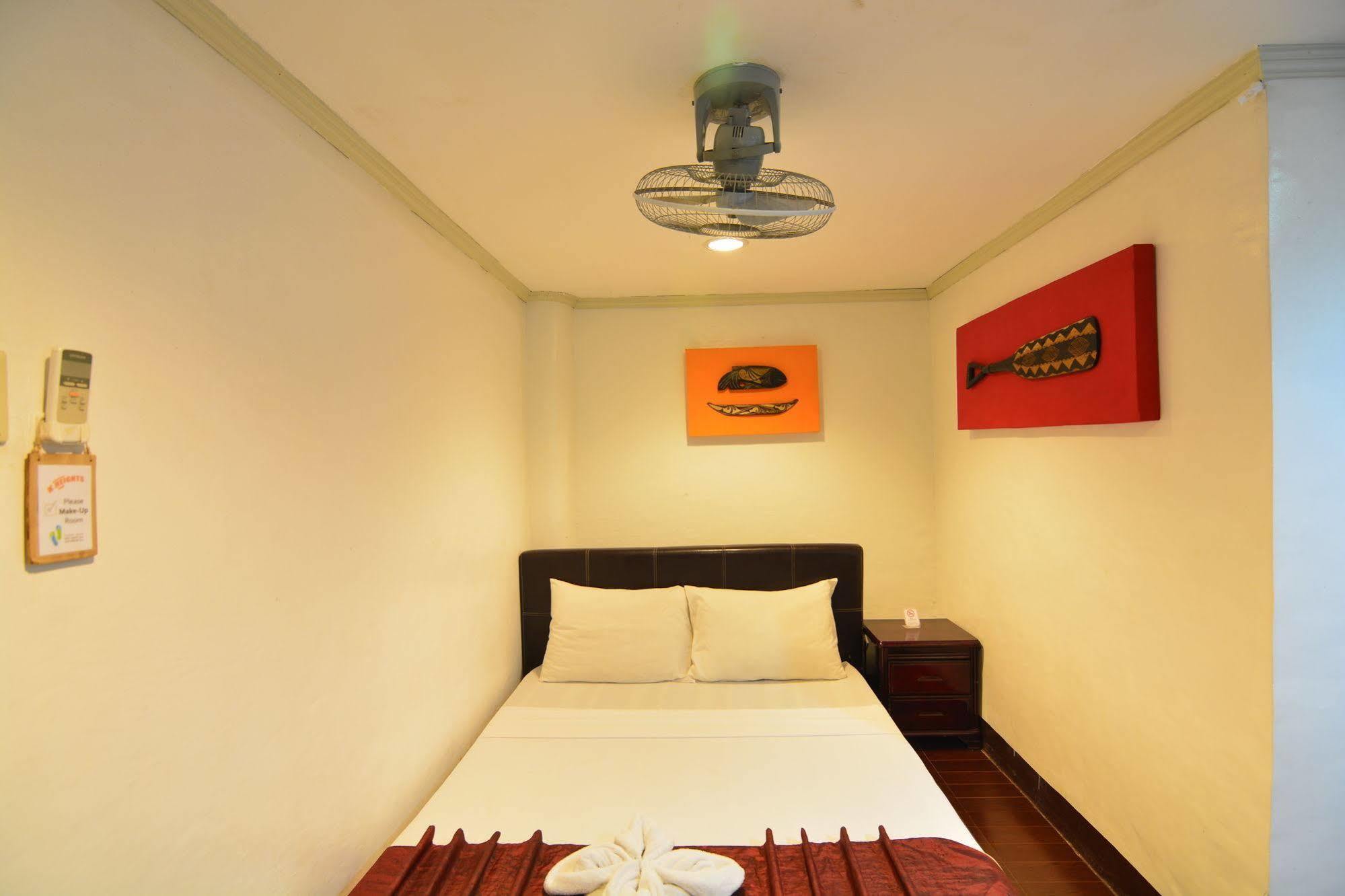 Kawayanan Heights Inn Coron Exteriér fotografie