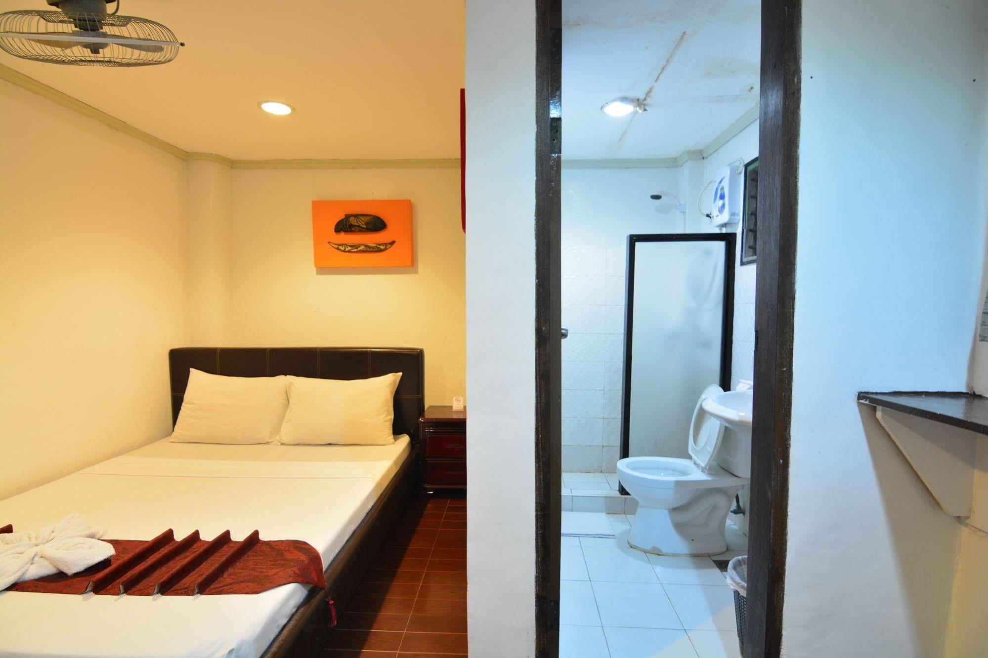 Kawayanan Heights Inn Coron Exteriér fotografie